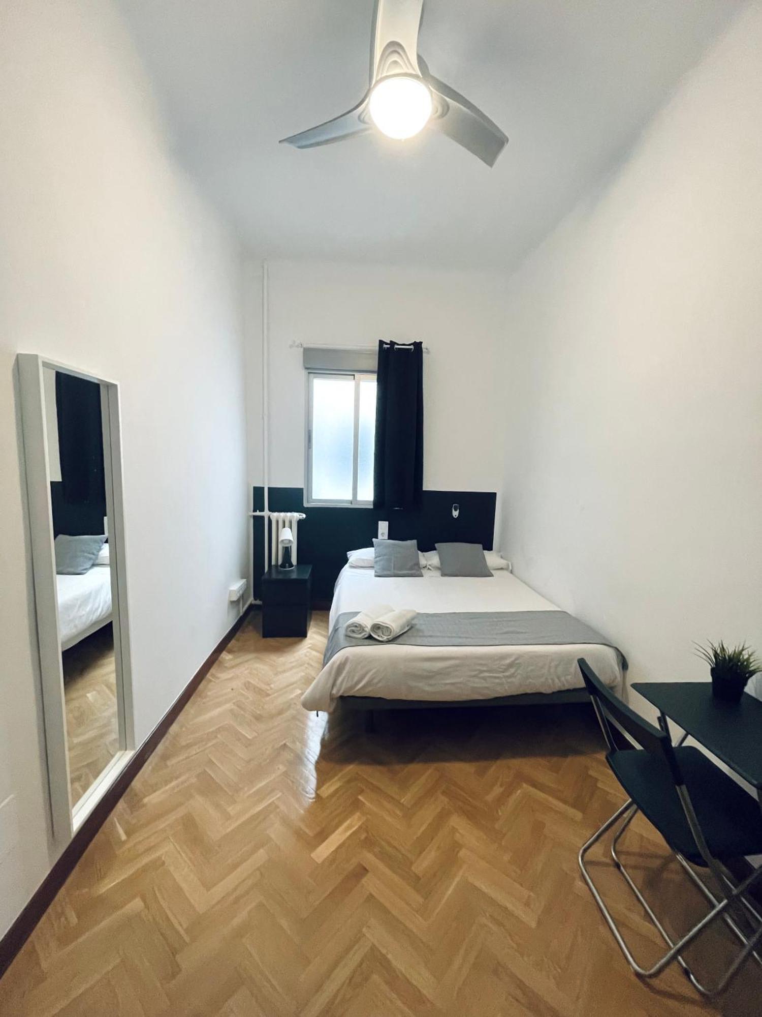 Ibiza Habitaciones Madrid Exterior photo