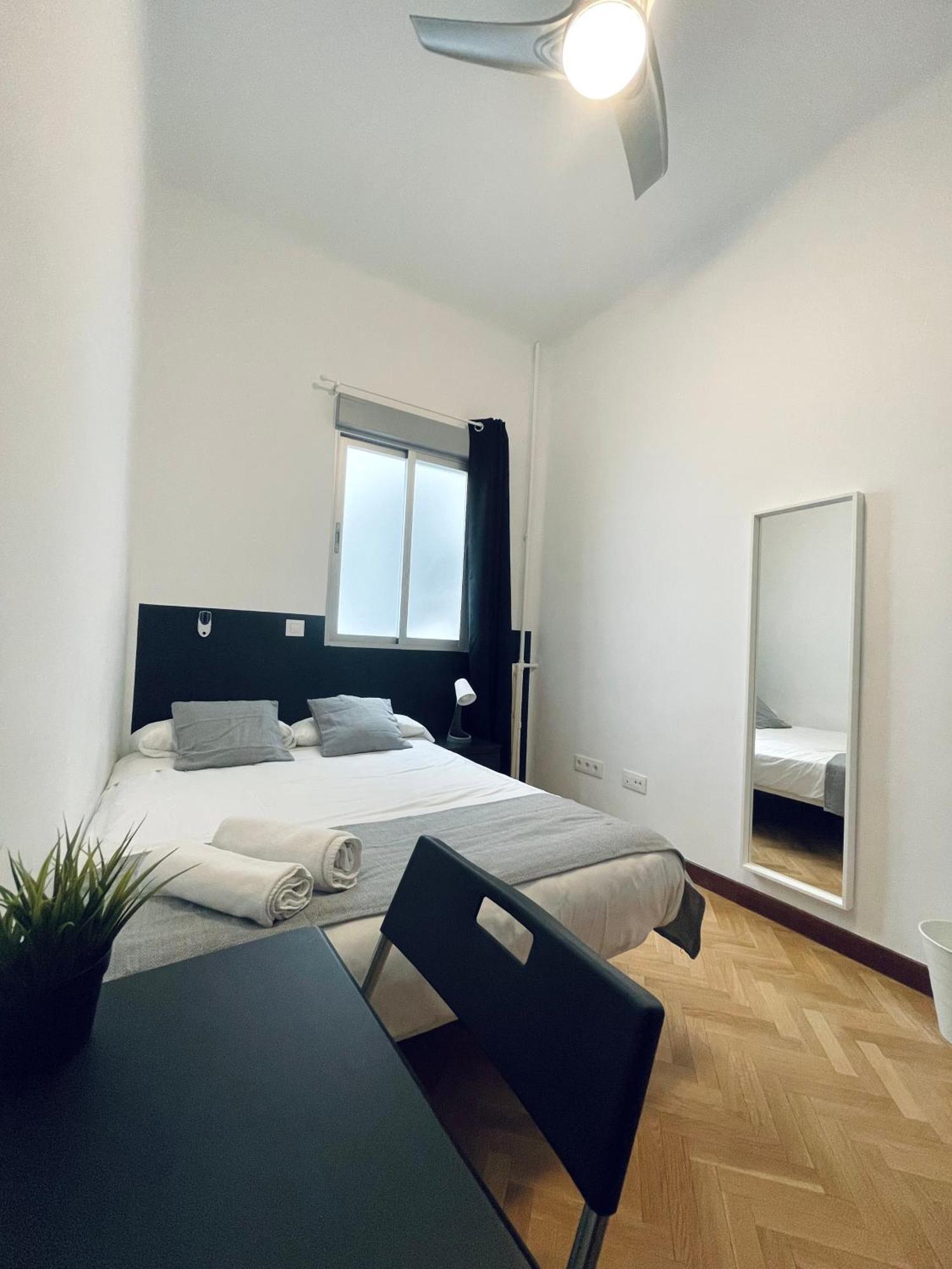 Ibiza Habitaciones Madrid Exterior photo